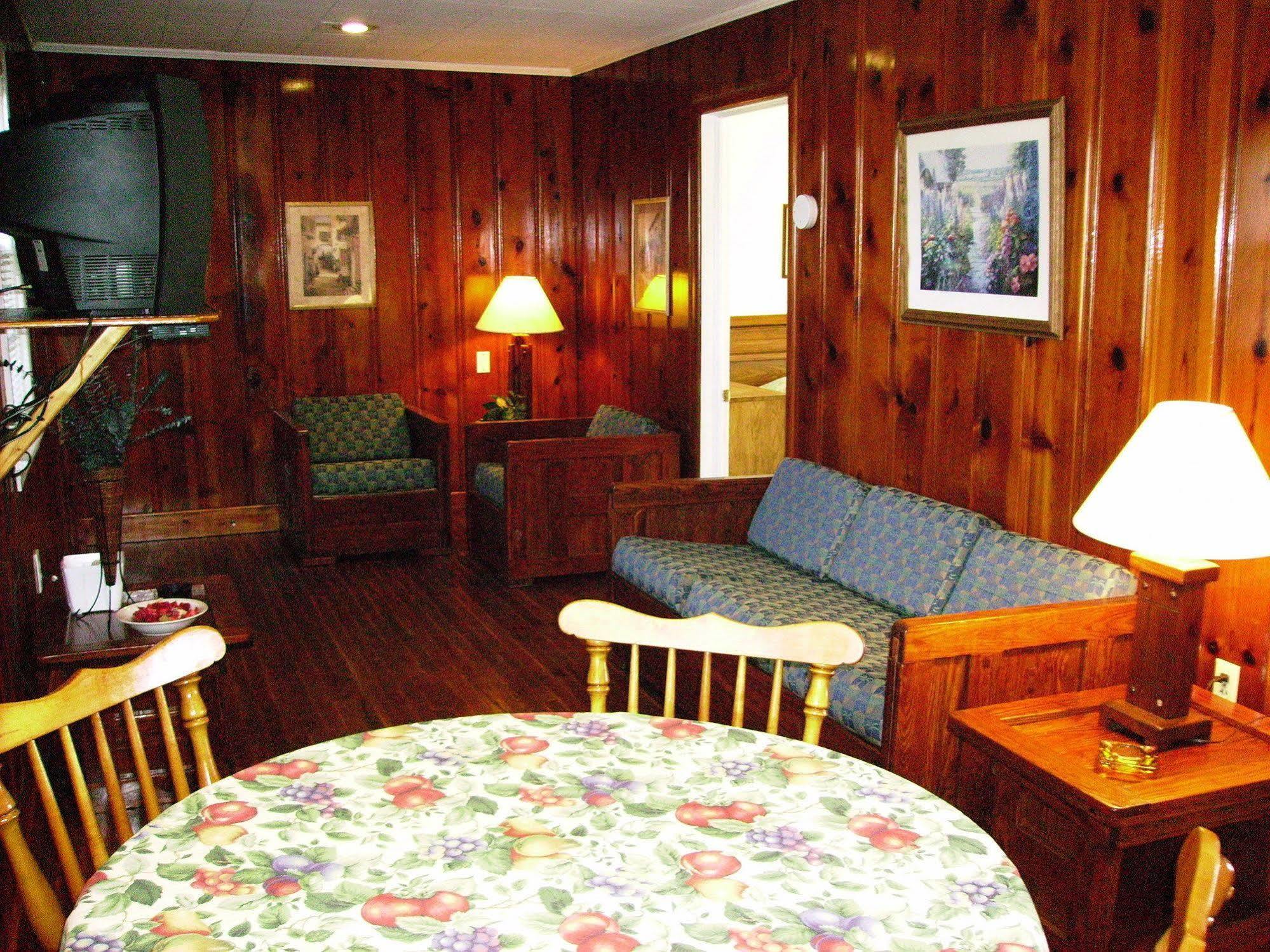 Cape Pines Motel バクストン エクステリア 写真